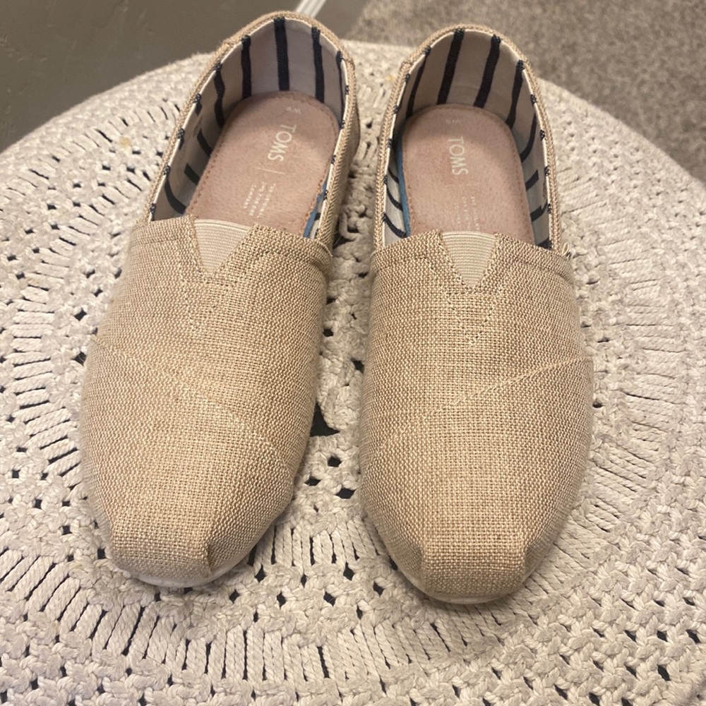 Tom’s slip ons